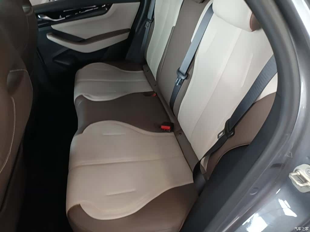 BYD Qin, 2023 17