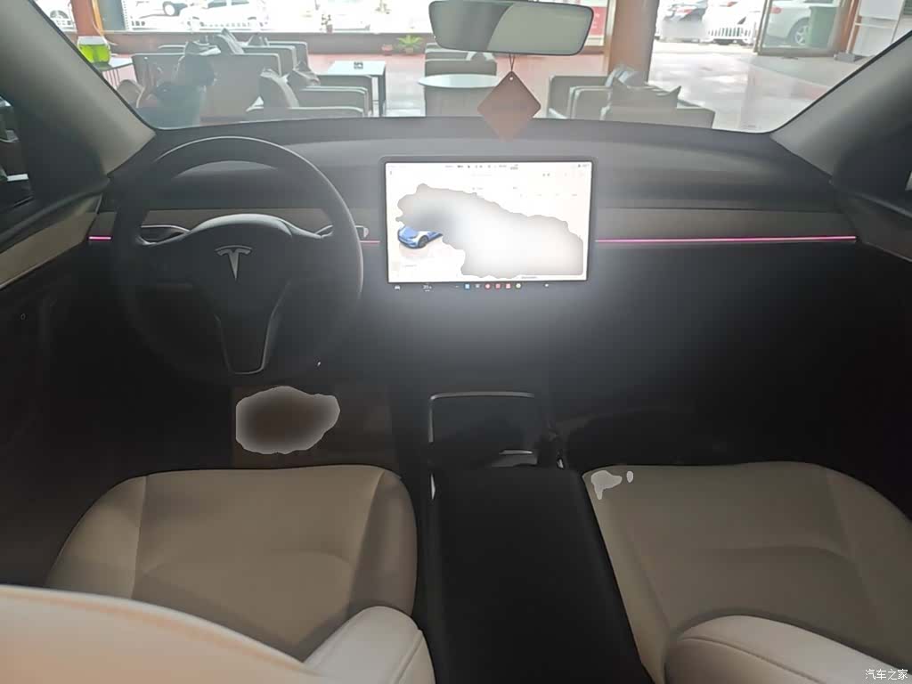 Tesla Model Y, 2024 10