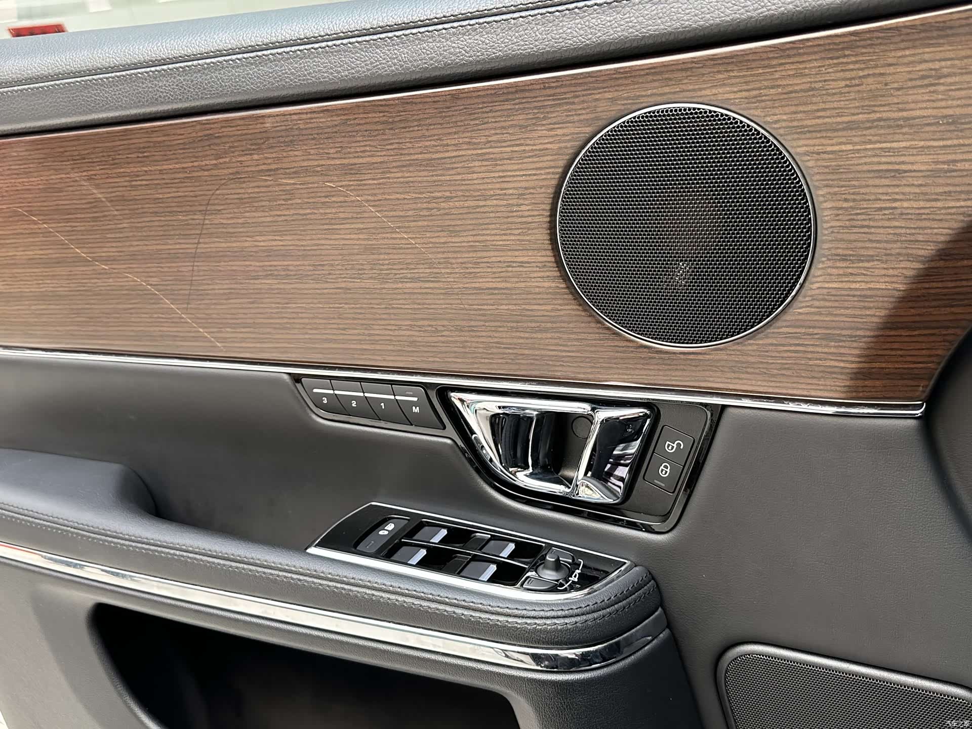 Jaguar XJ, 2018 20