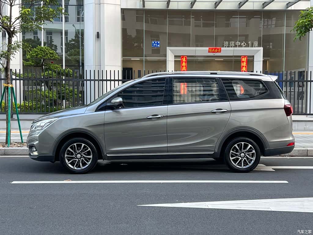 Wuling 730, 2020 27