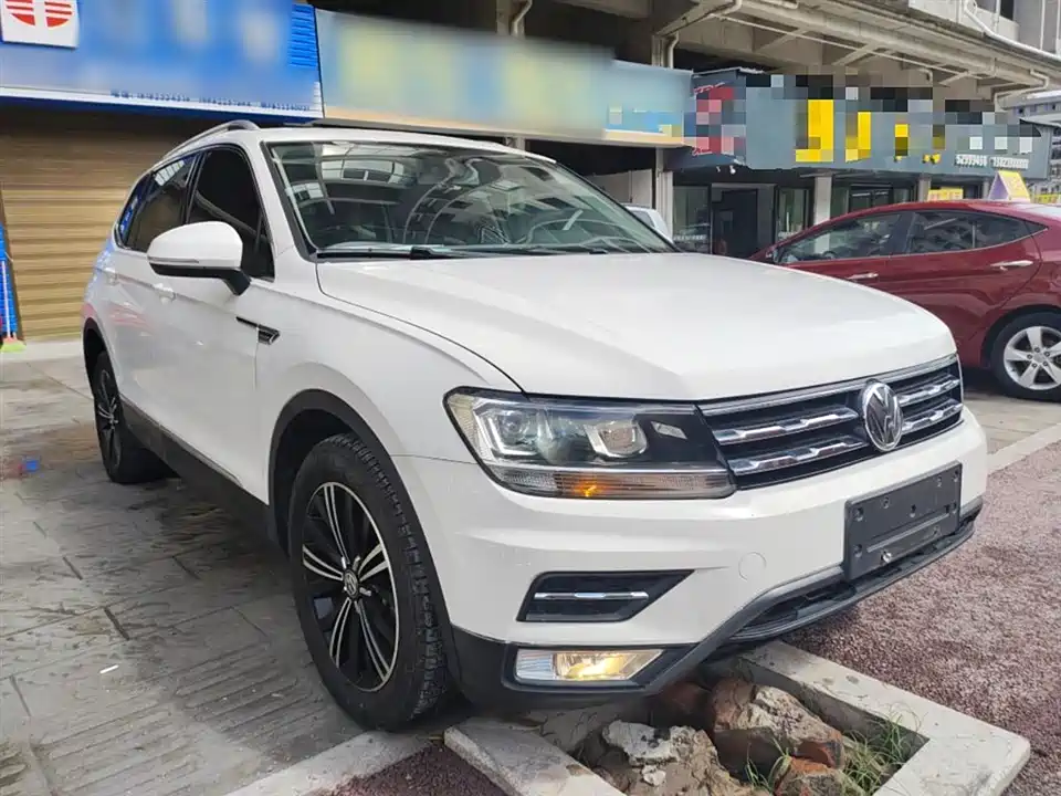 Volkswagen Tiguan L