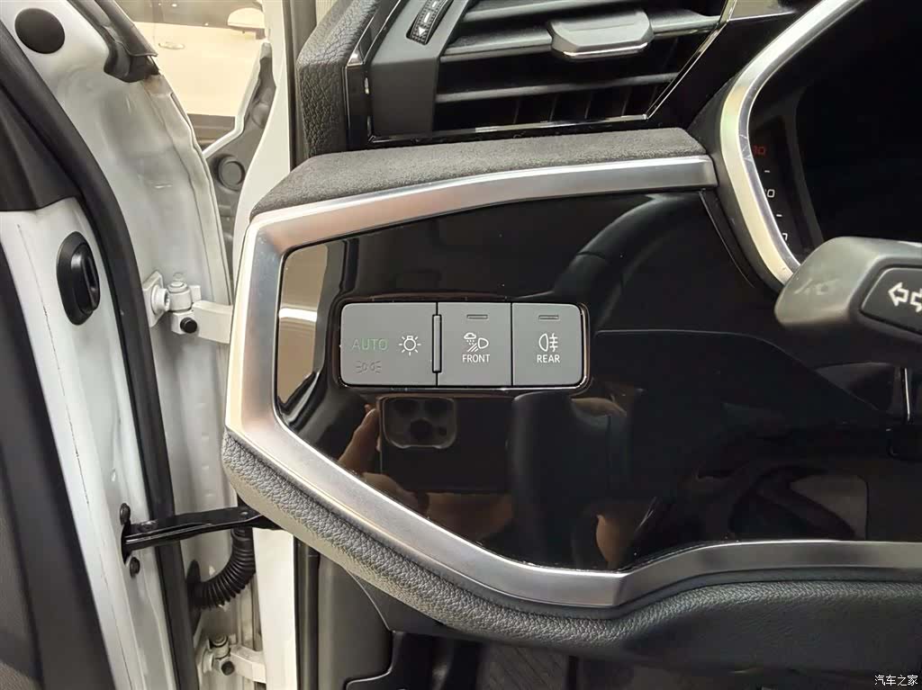 Audi Q3, 2023 9