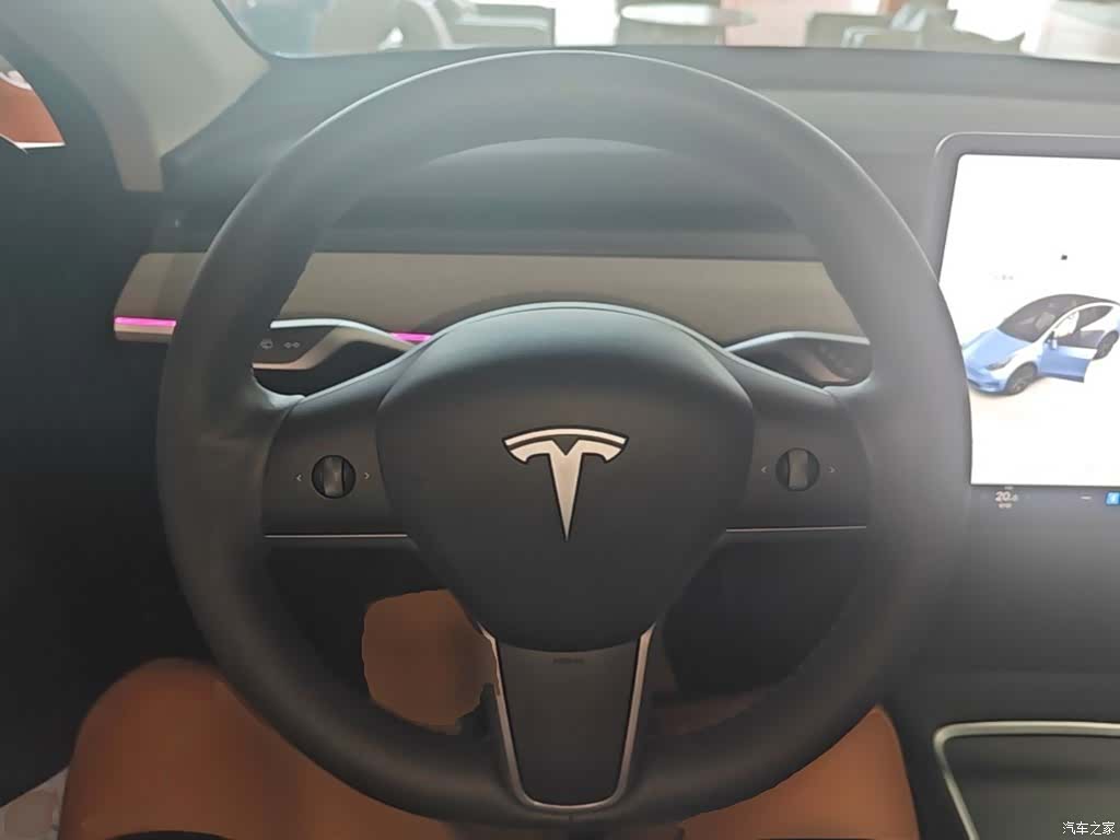 Tesla Model Y, 2024 11