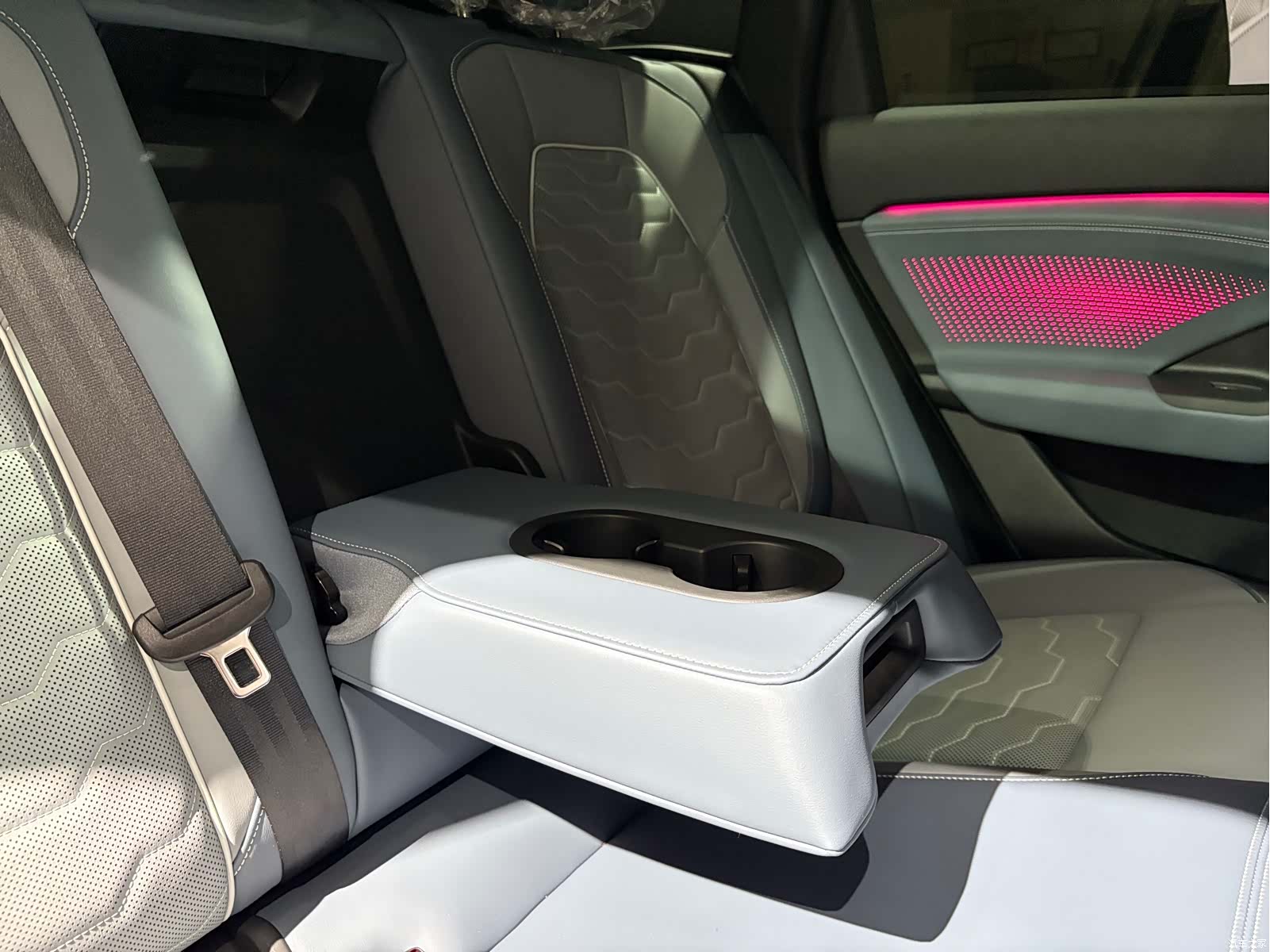 Audi e-tron, 2026 25