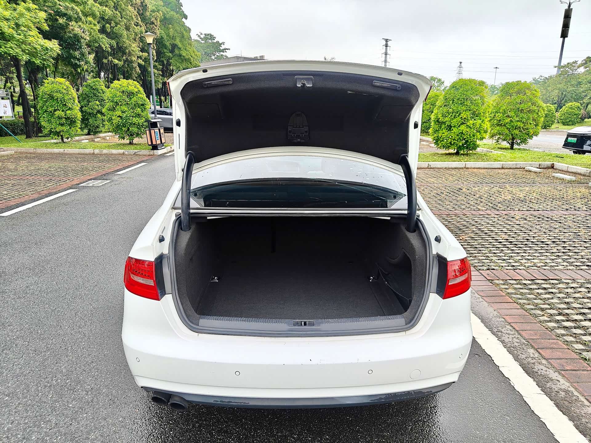 Audi A4L, 2016 9