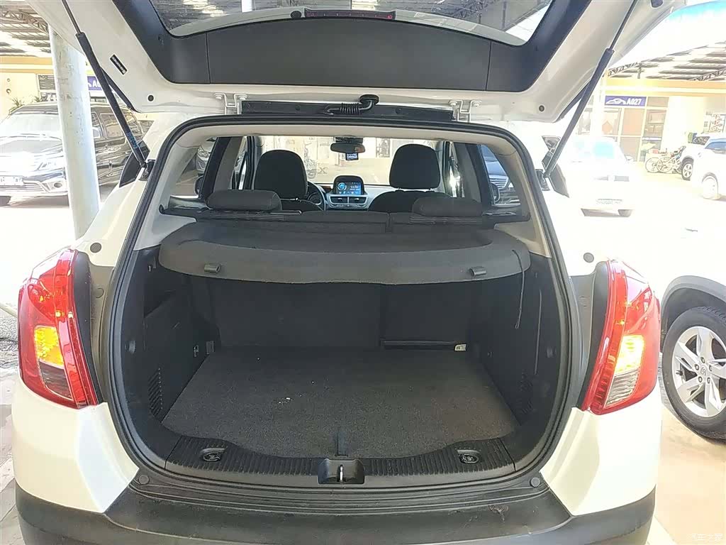 Buick Encore, 2015 9