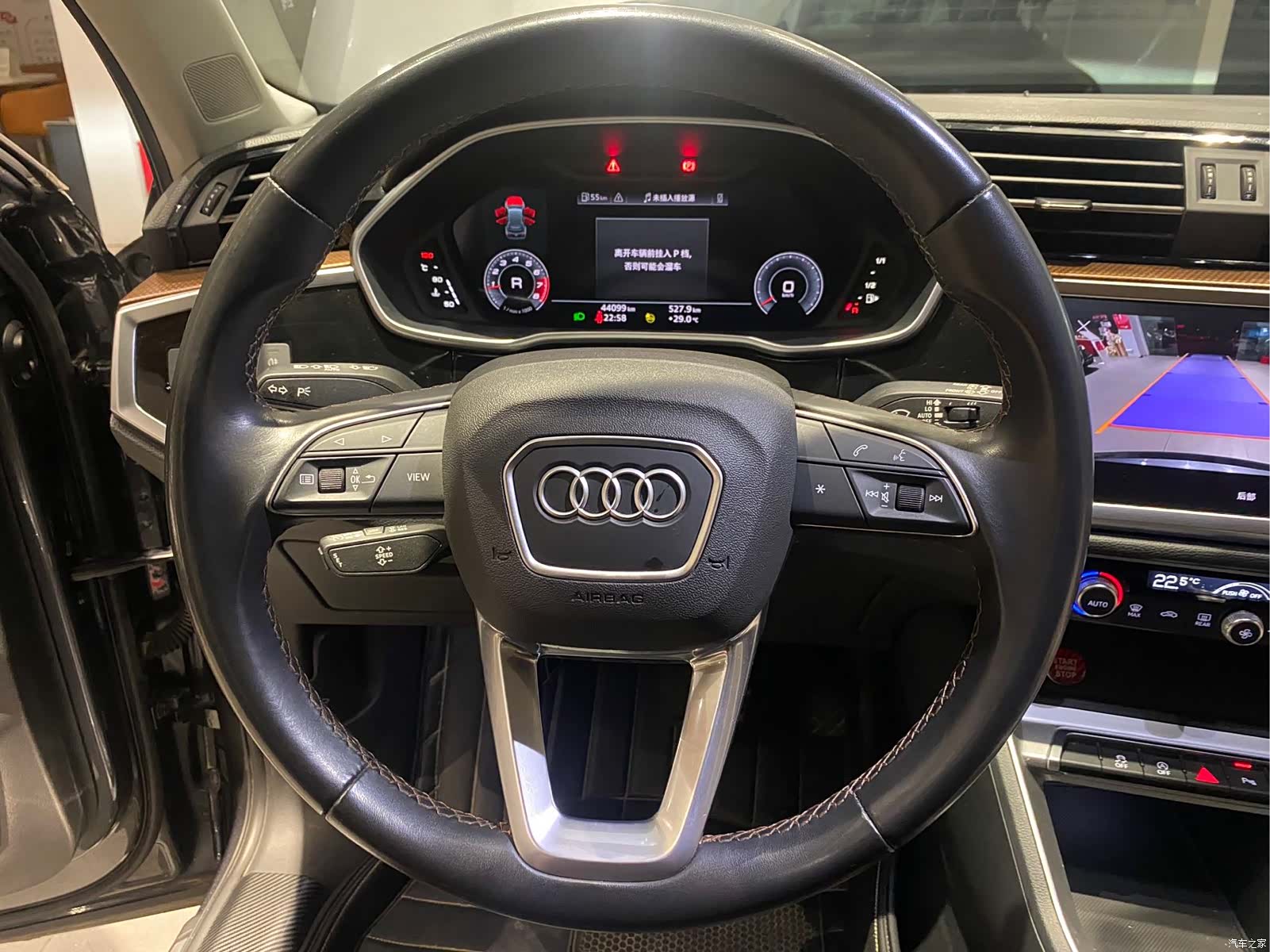 Audi Q3, 2023 12