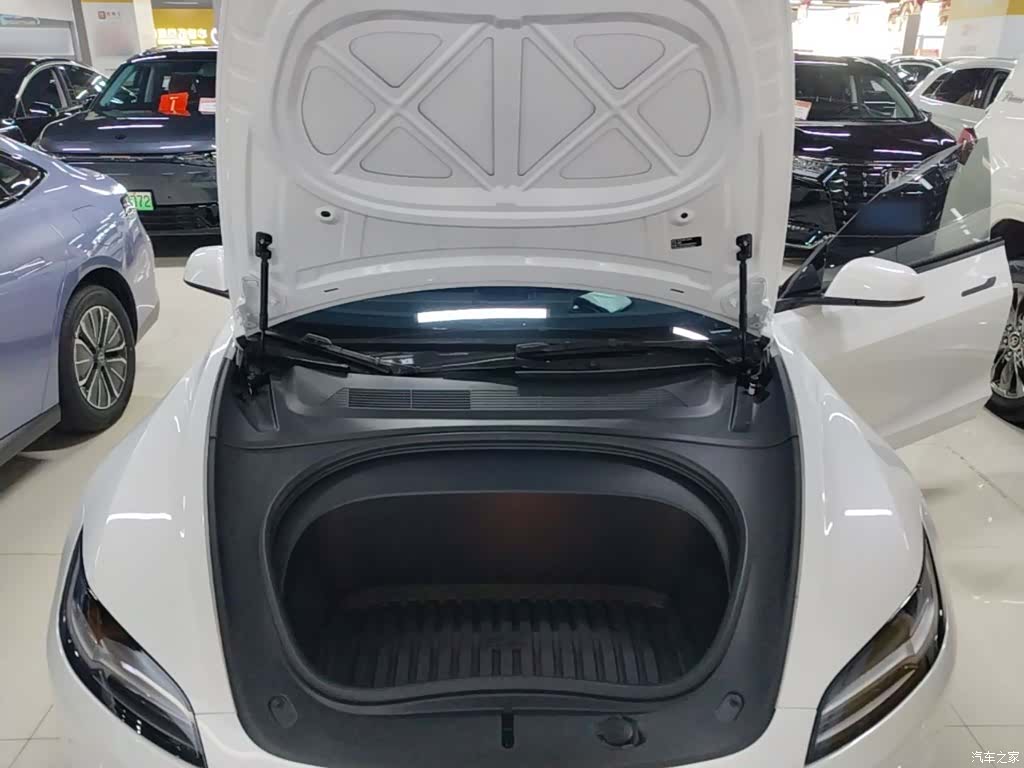 Tesla Model 3, 2024 20
