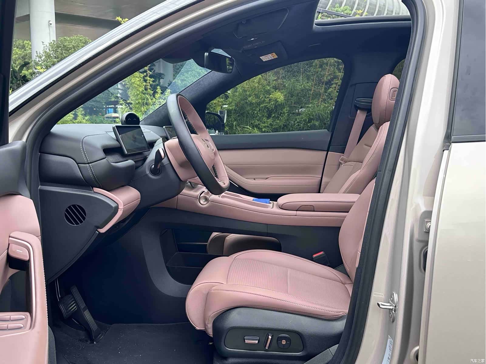 NIO ES6, 2024 10