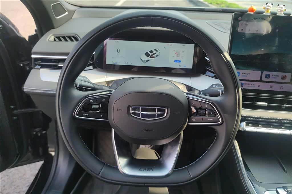 Geely Preface, 2026 15