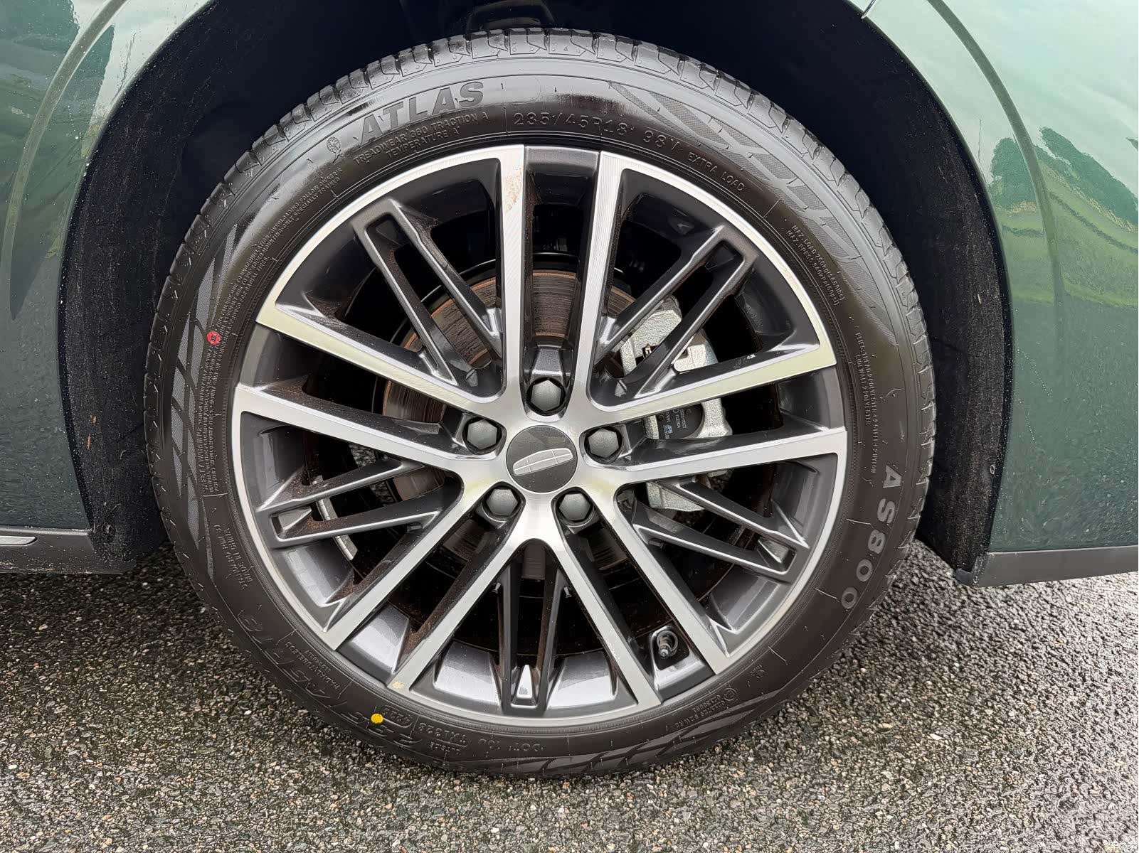 Geely Emgrand, 2025 29