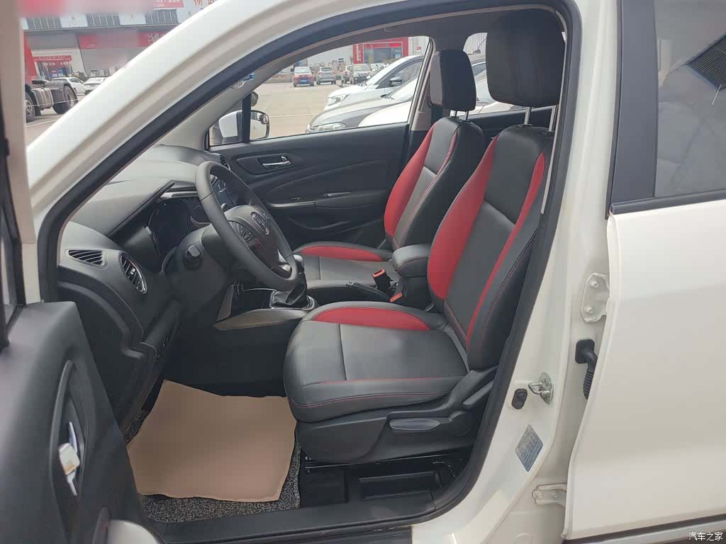 Changan CS15, 2016 11