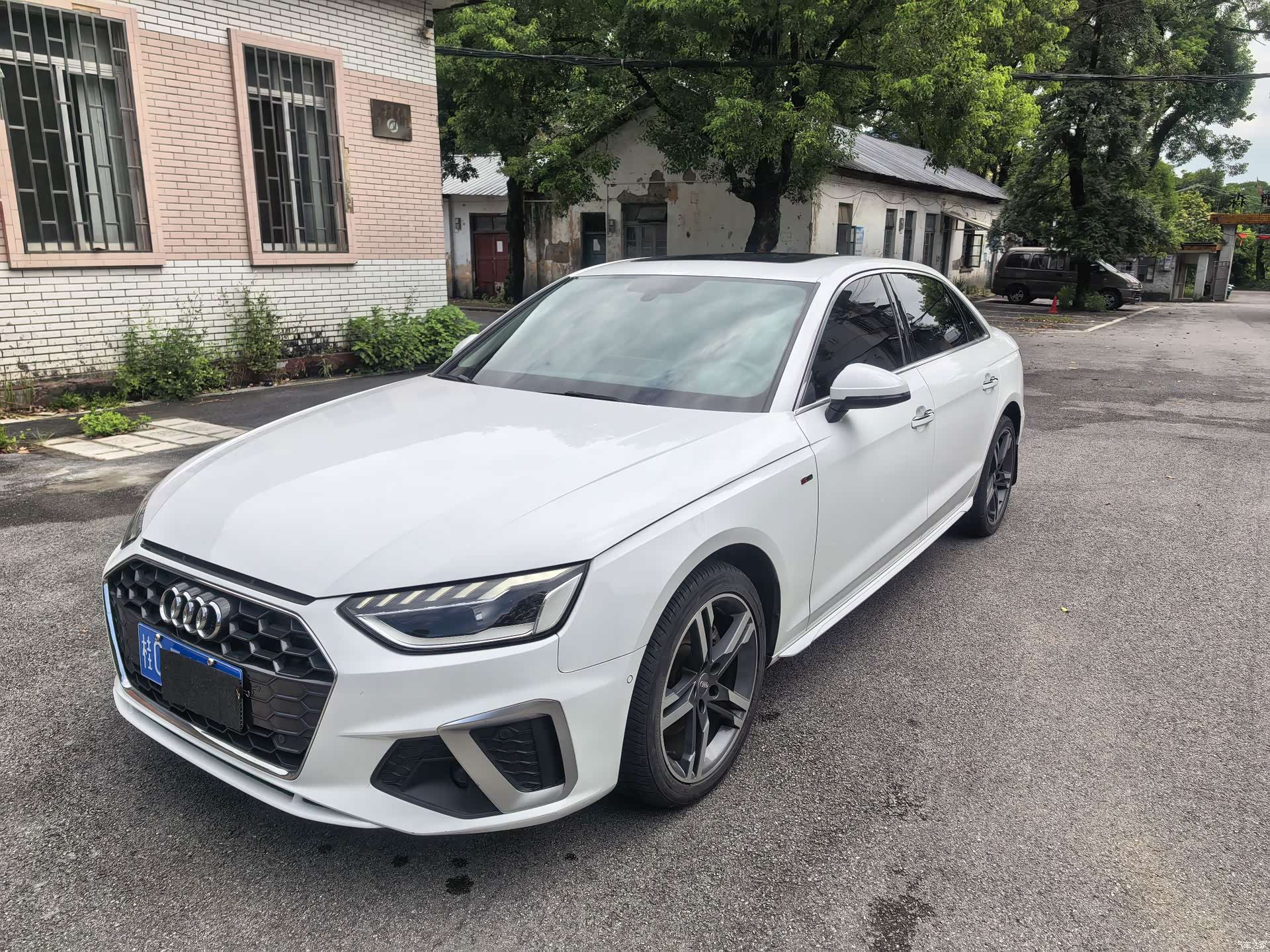 Audi A4L, 2021 3