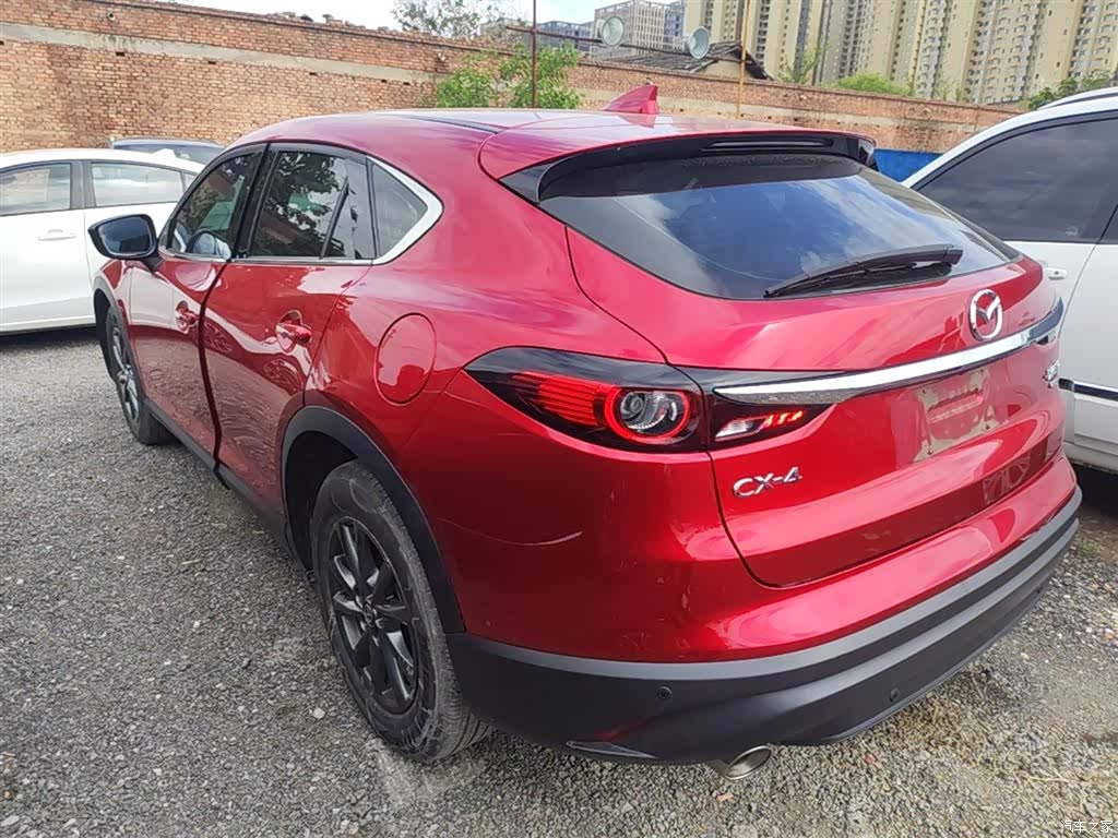 Mazda CX-4, 2021 все фото