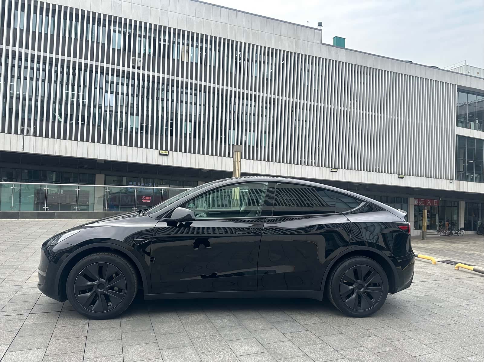 Tesla Model Y, 2024 3