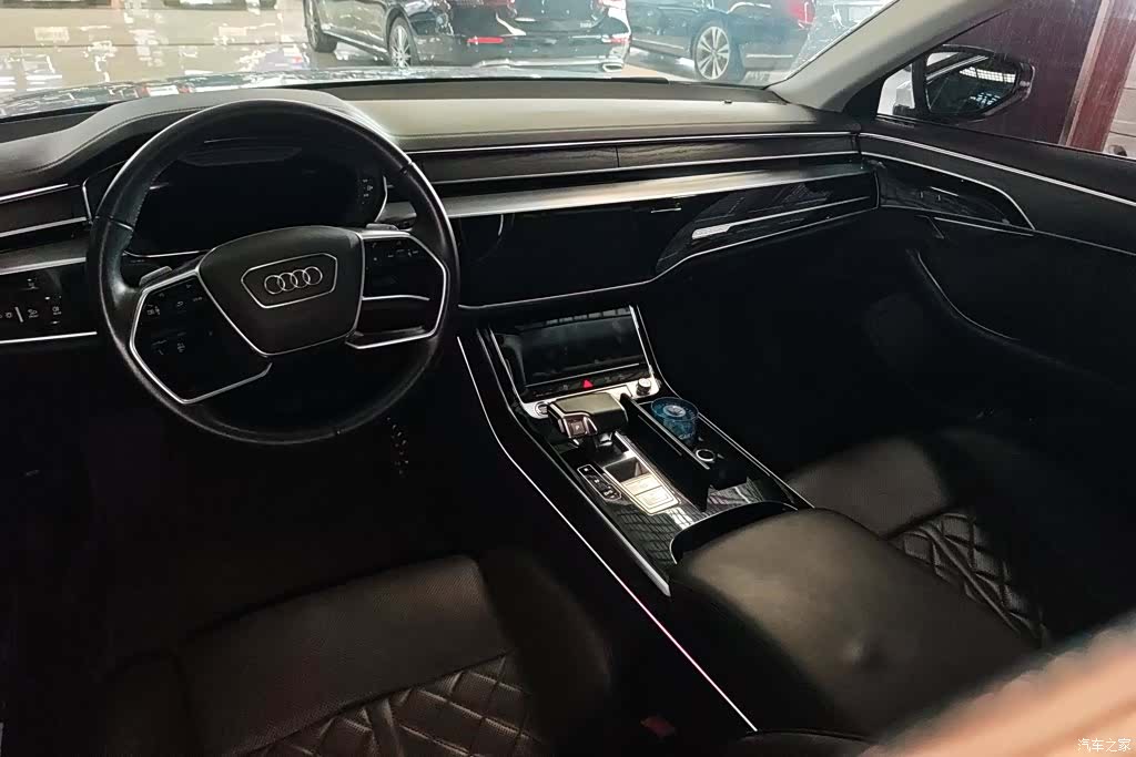 Audi A8L, 2021 12