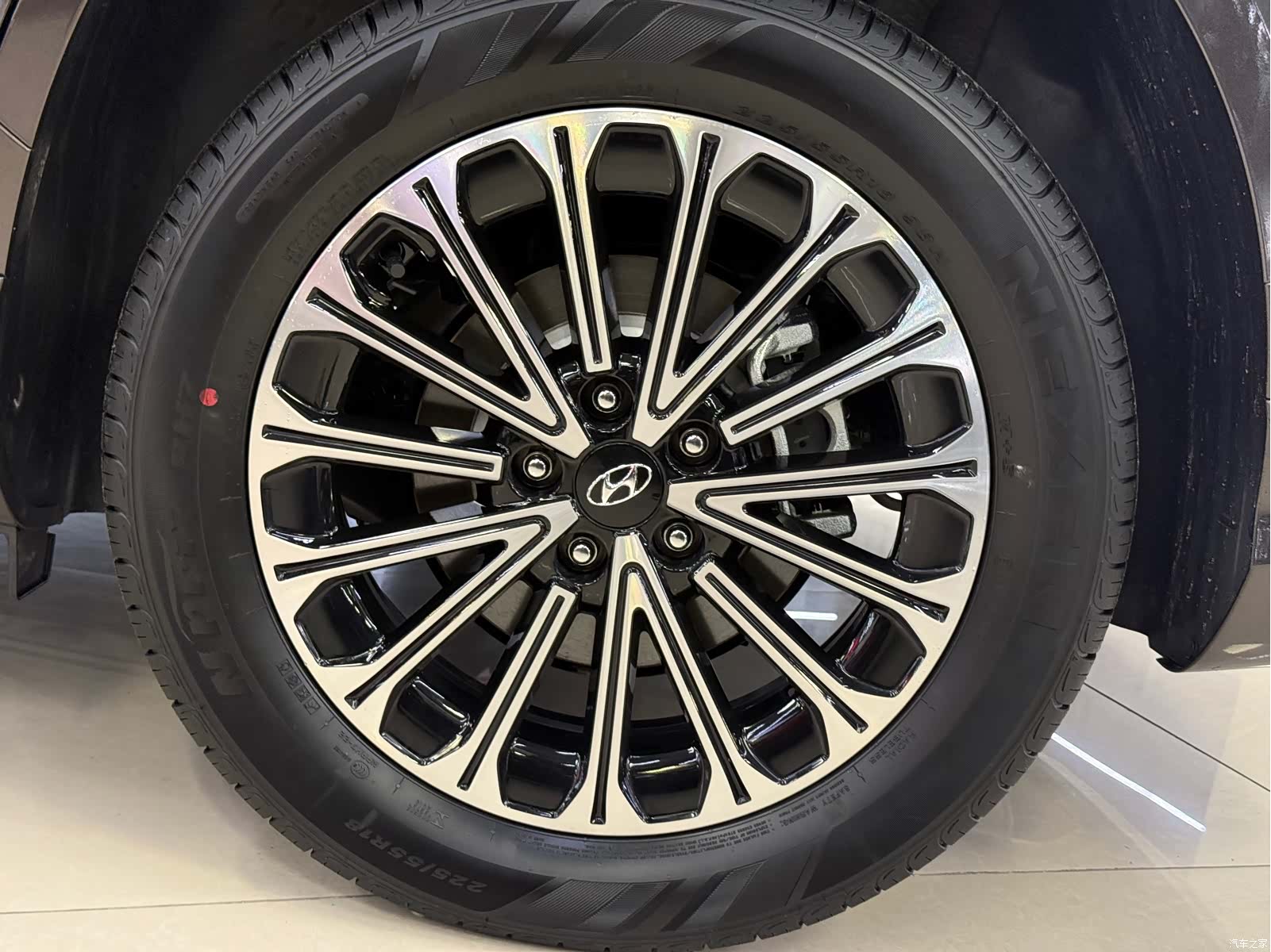 Hyundai Custo, 2025 20