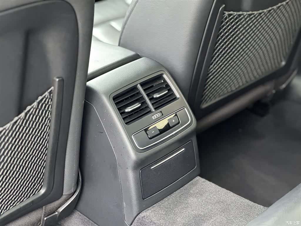 Audi A4L, 2019 12
