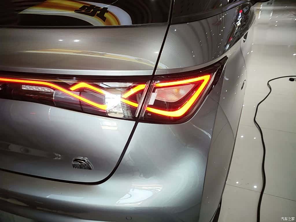 BYD Dolphin, 2022 8