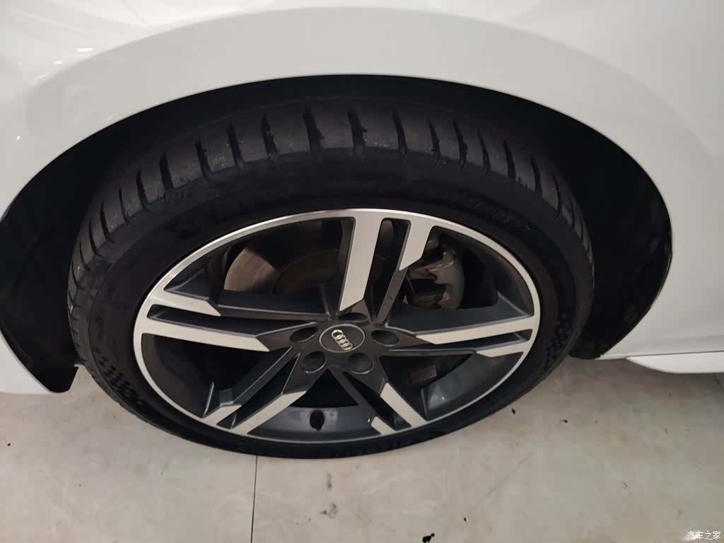 Audi A4L, 2020 23
