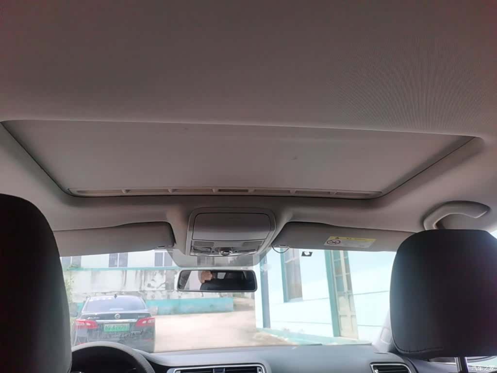 Volkswagen Sagitar, 2017 18