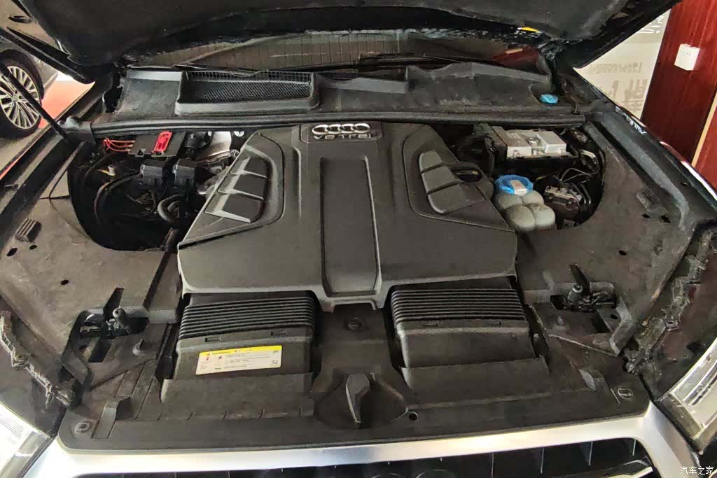 Audi Q7, 2016 10