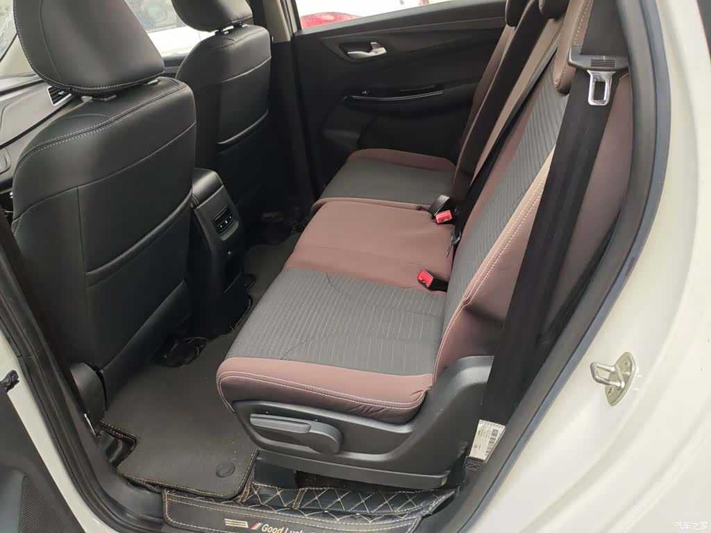 Wuling 730, 2019 13