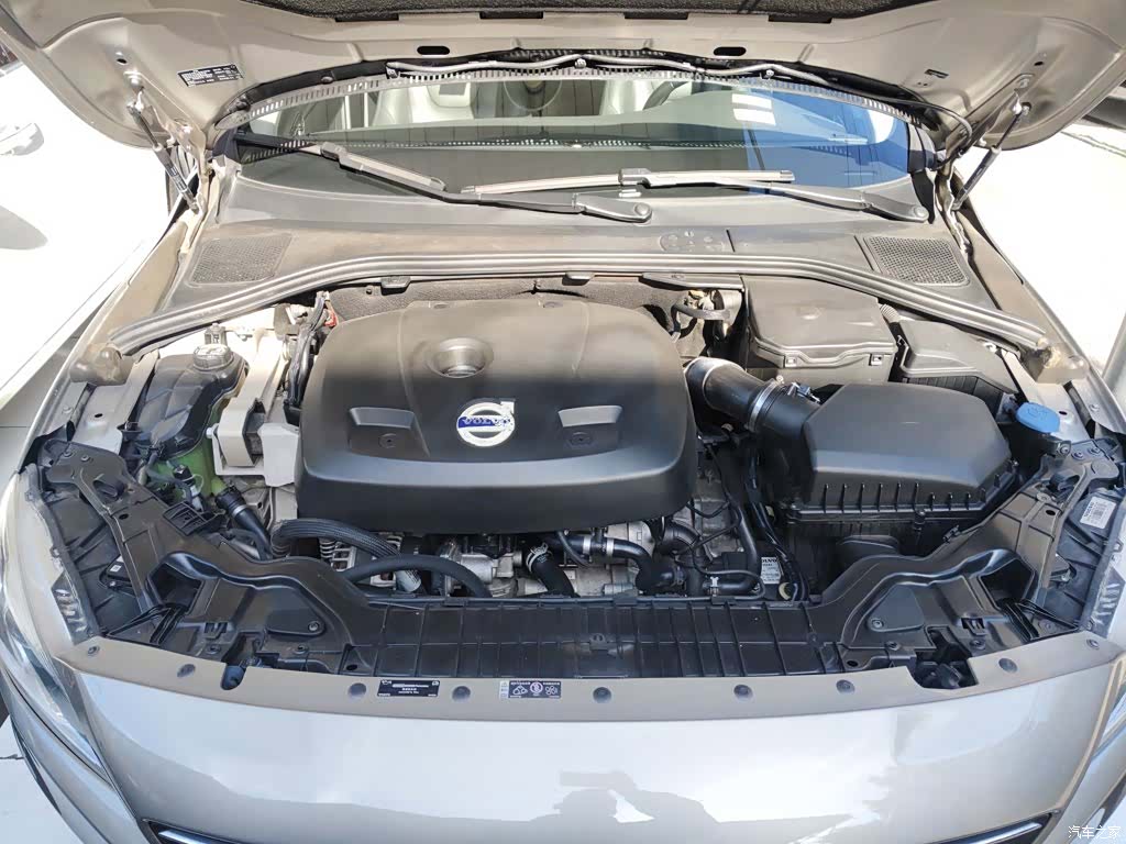 Volvo V60, 2015 16