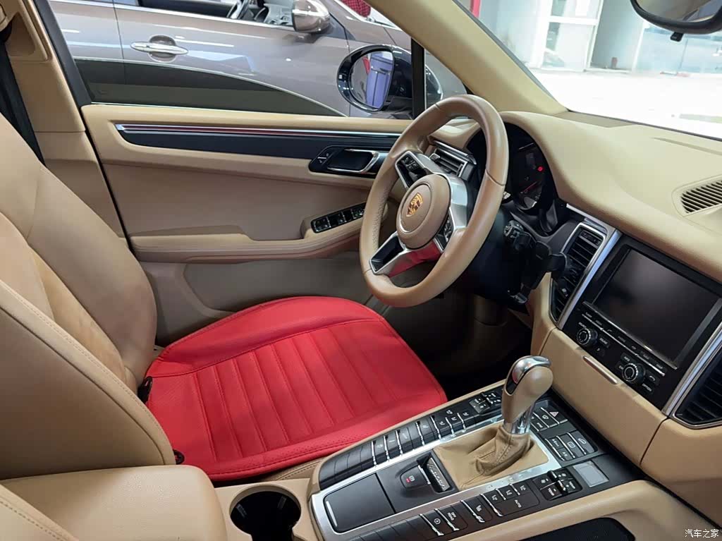 Porsche Macan, 2014 10
