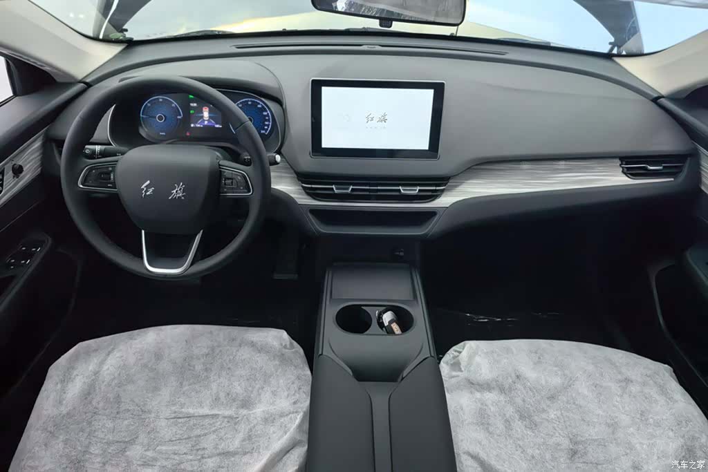 Hongqi QM5, 2025 12