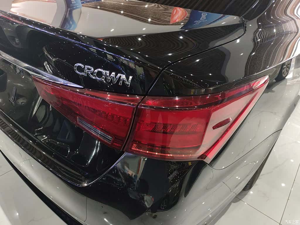 Toyota Crown, 2017 24