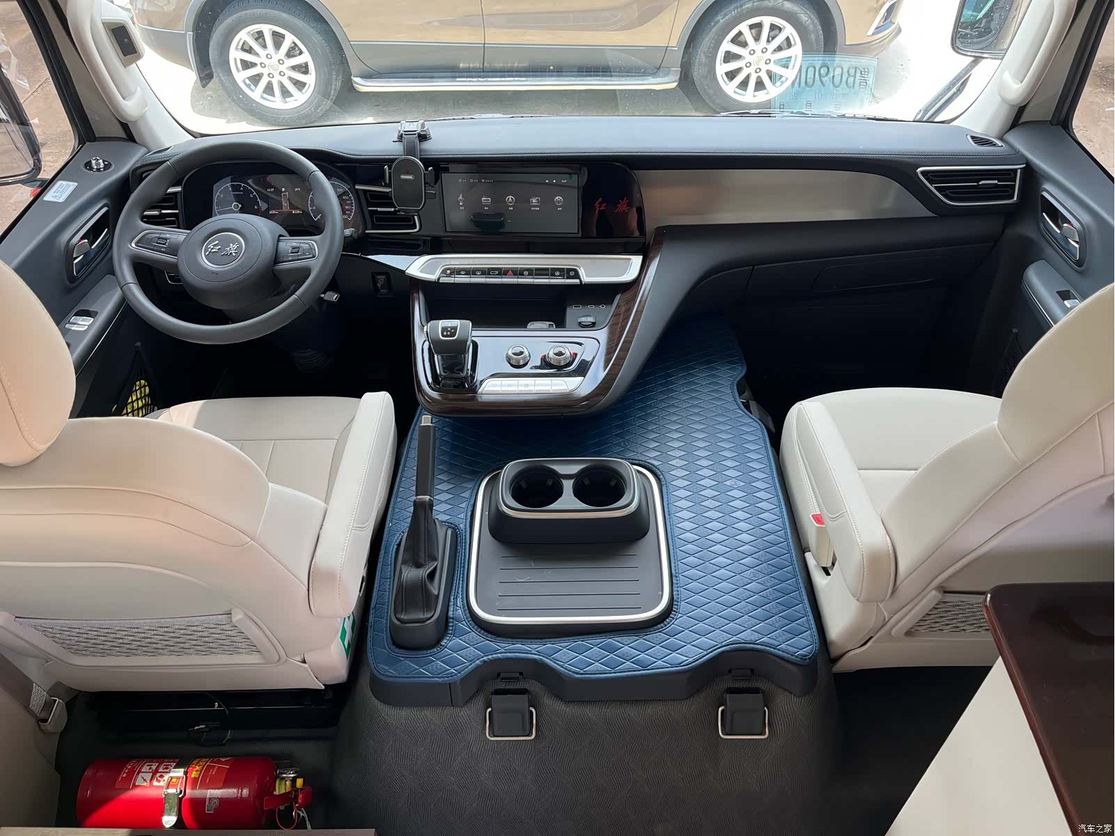 Hongqi 17, 2025 7