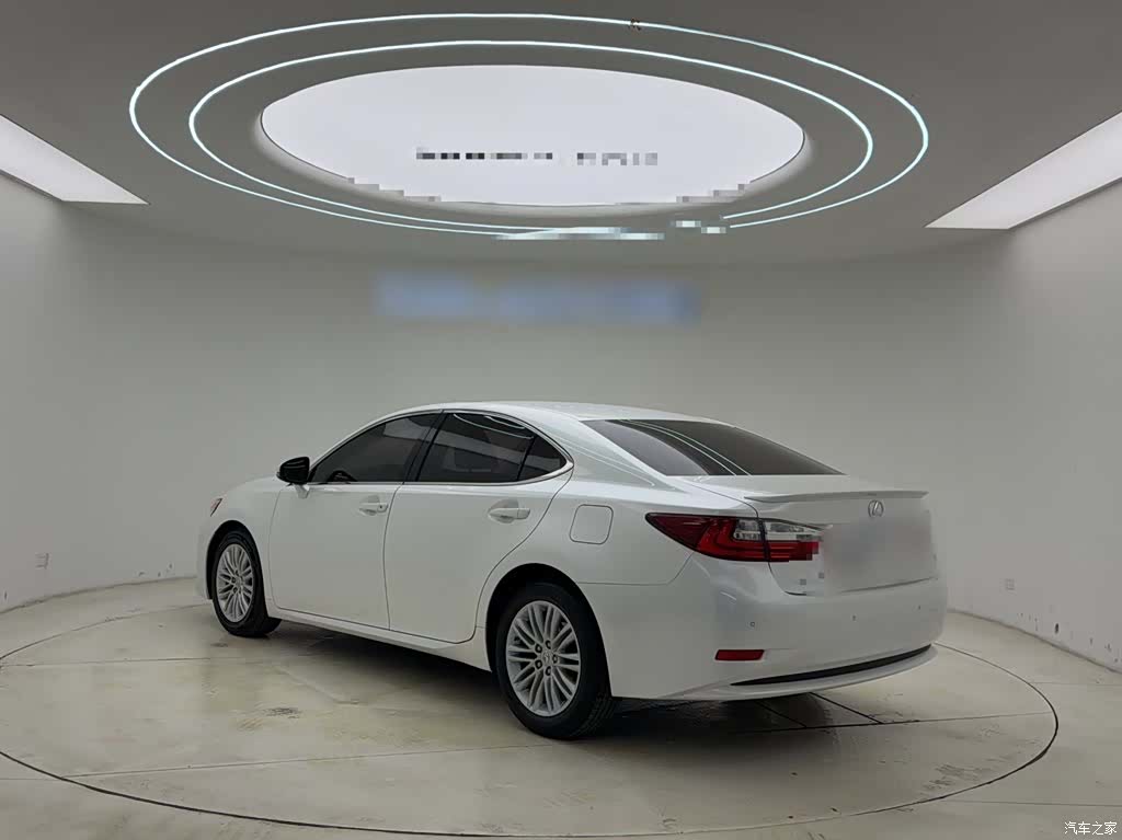 Lexus ES, 2018 25