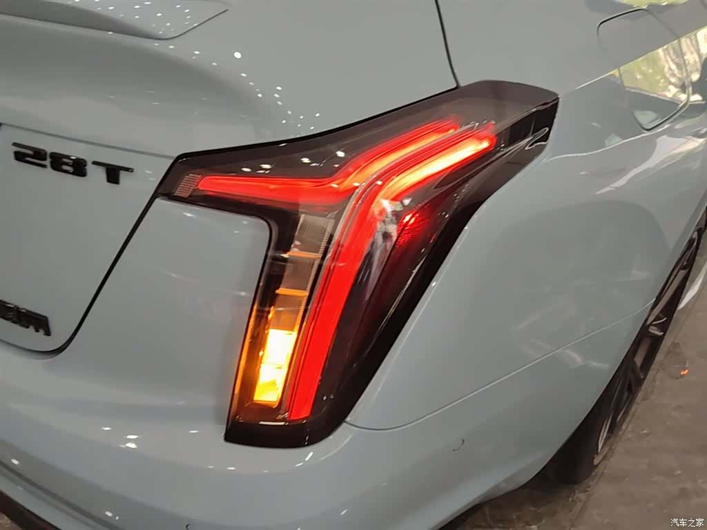 Cadillac CT5, 2025 8