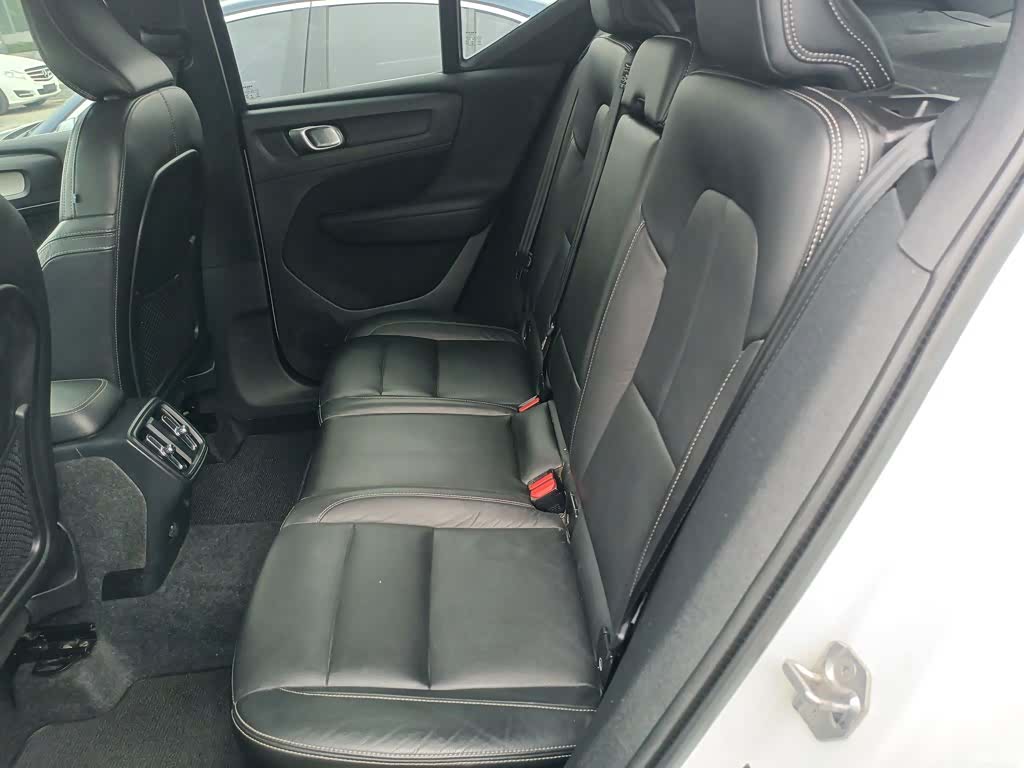 Volvo XC40, 2019 13
