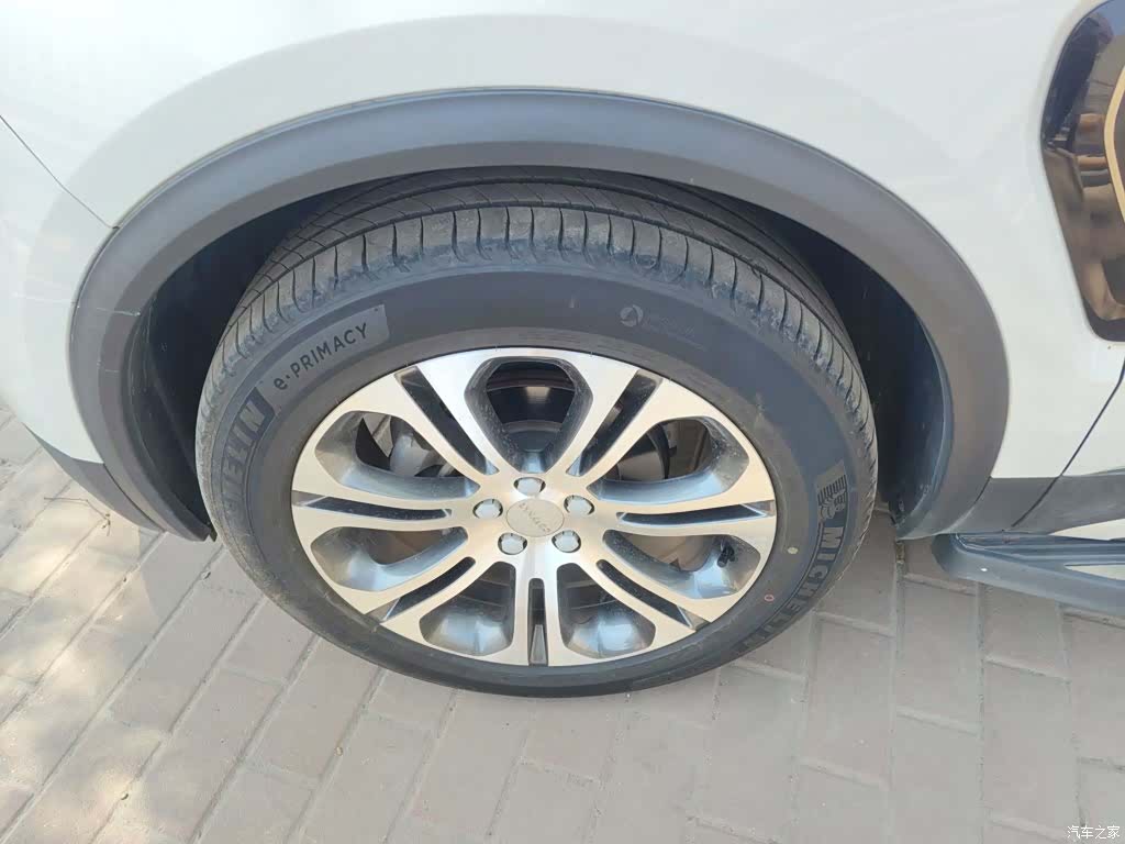 Lynk & Co 01, 2019 25