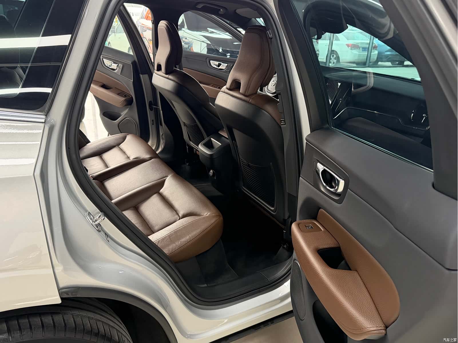 Volvo XC60, 2021 8