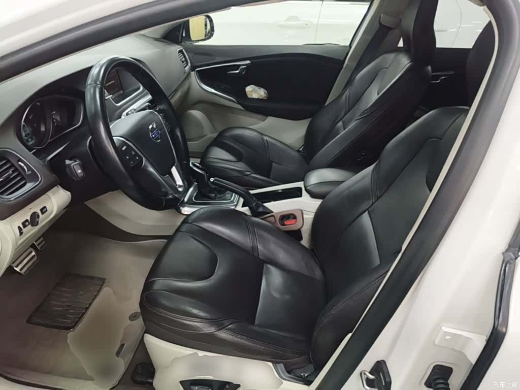 Volvo V40, 2014 11