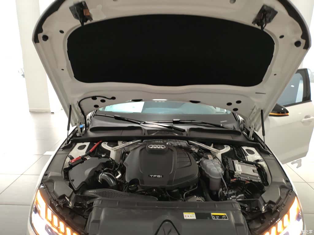 Audi A4L, 2023 20