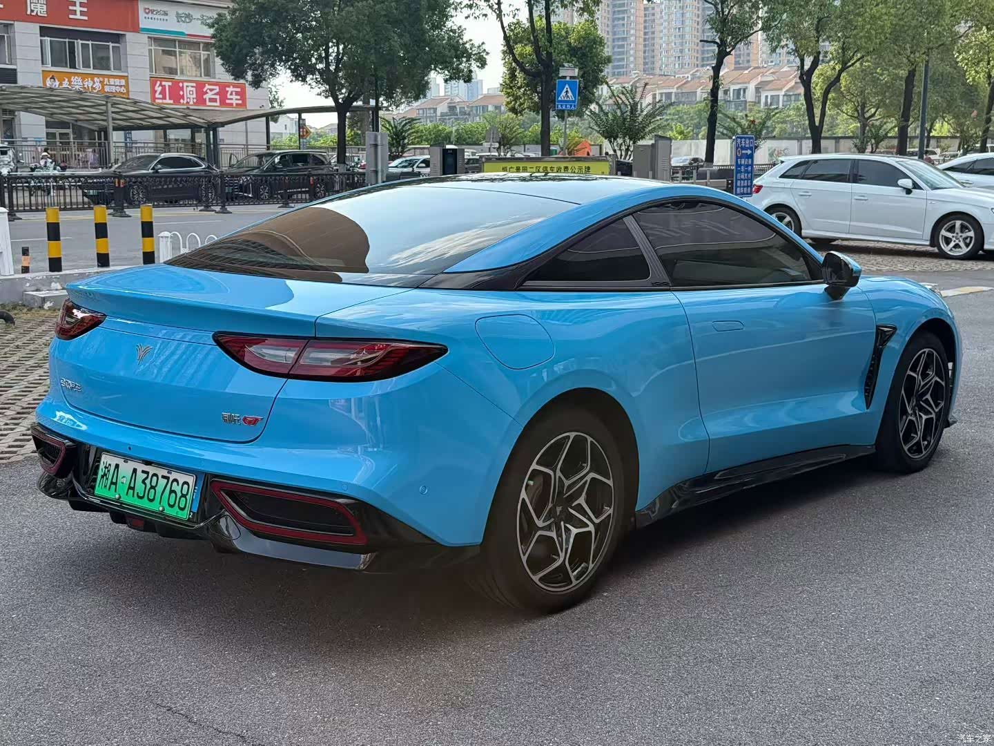 Neta GT, 2023 8