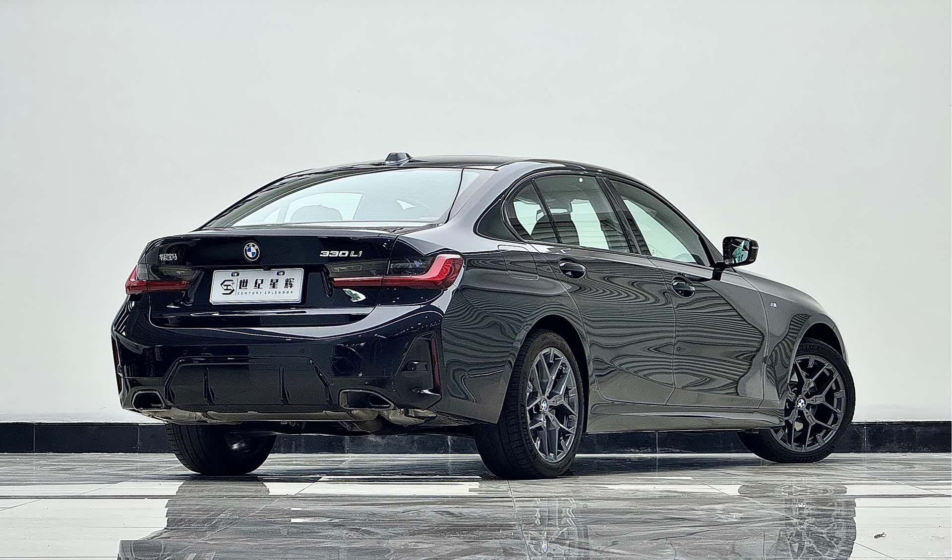 BMW 3 Series, 2025 10