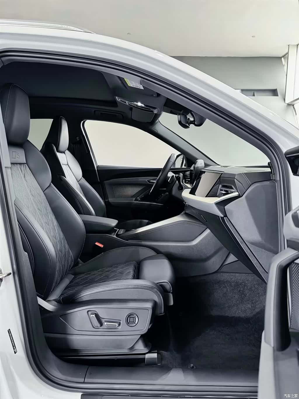 Audi Q5L, 2026 17