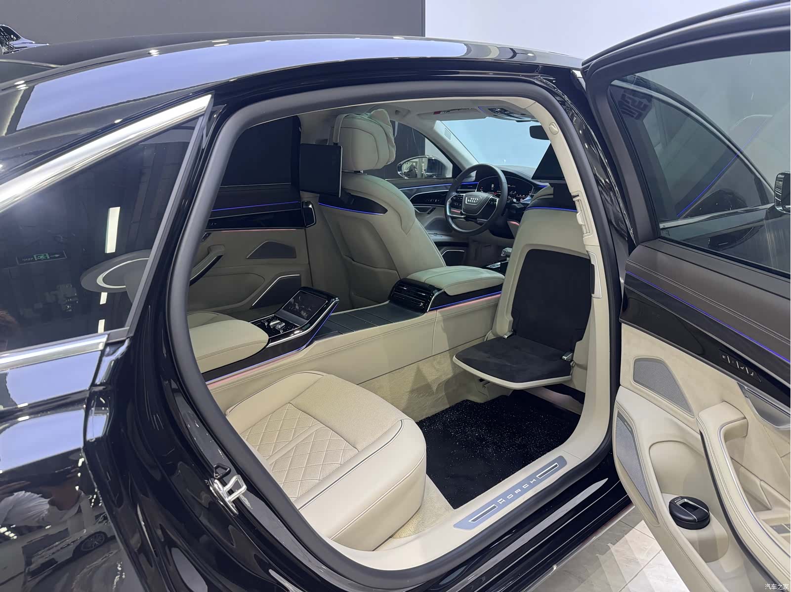 Audi A8L, 2025 10