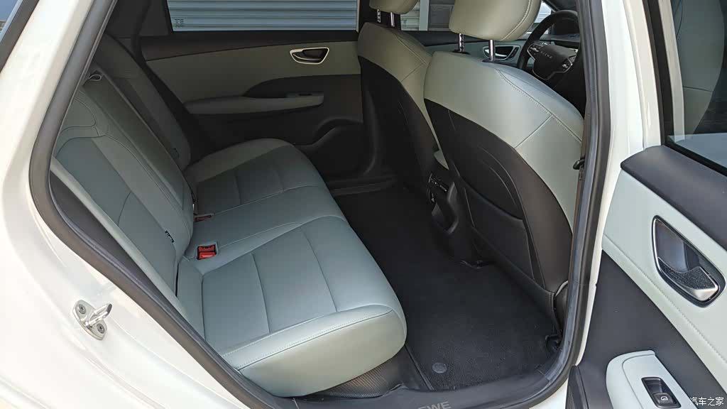 Roewe D6, 2025 16