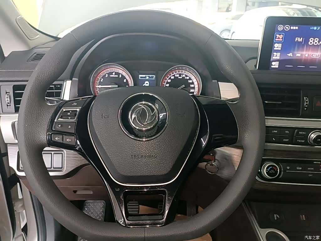 DongFeng X5, 2017 11