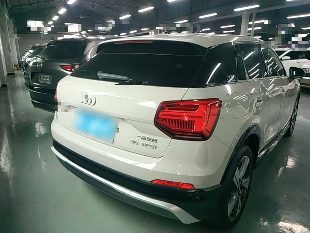 Audi Q2L, 2019 7