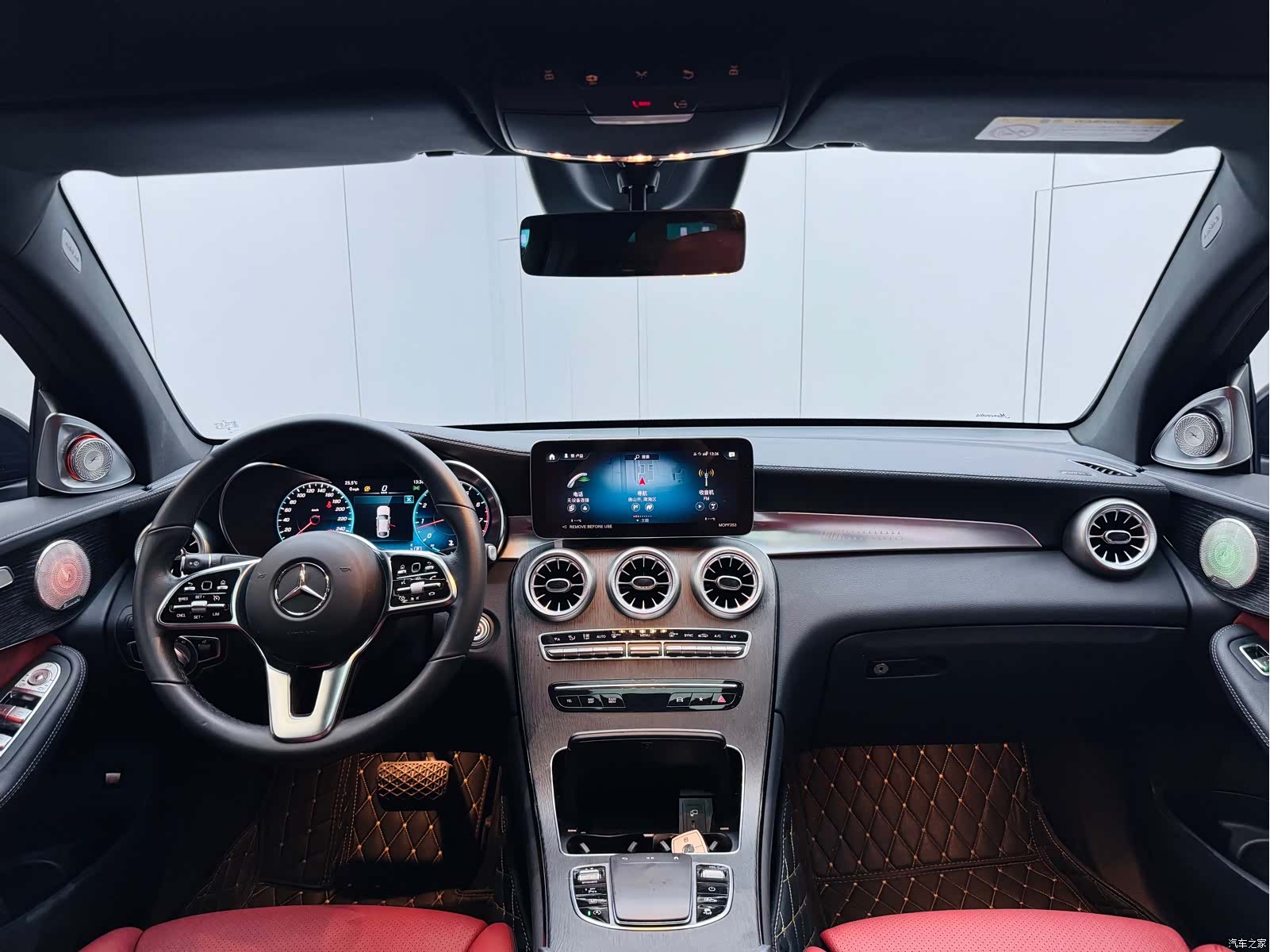 Mercedes-Benz GLC, 2023 21