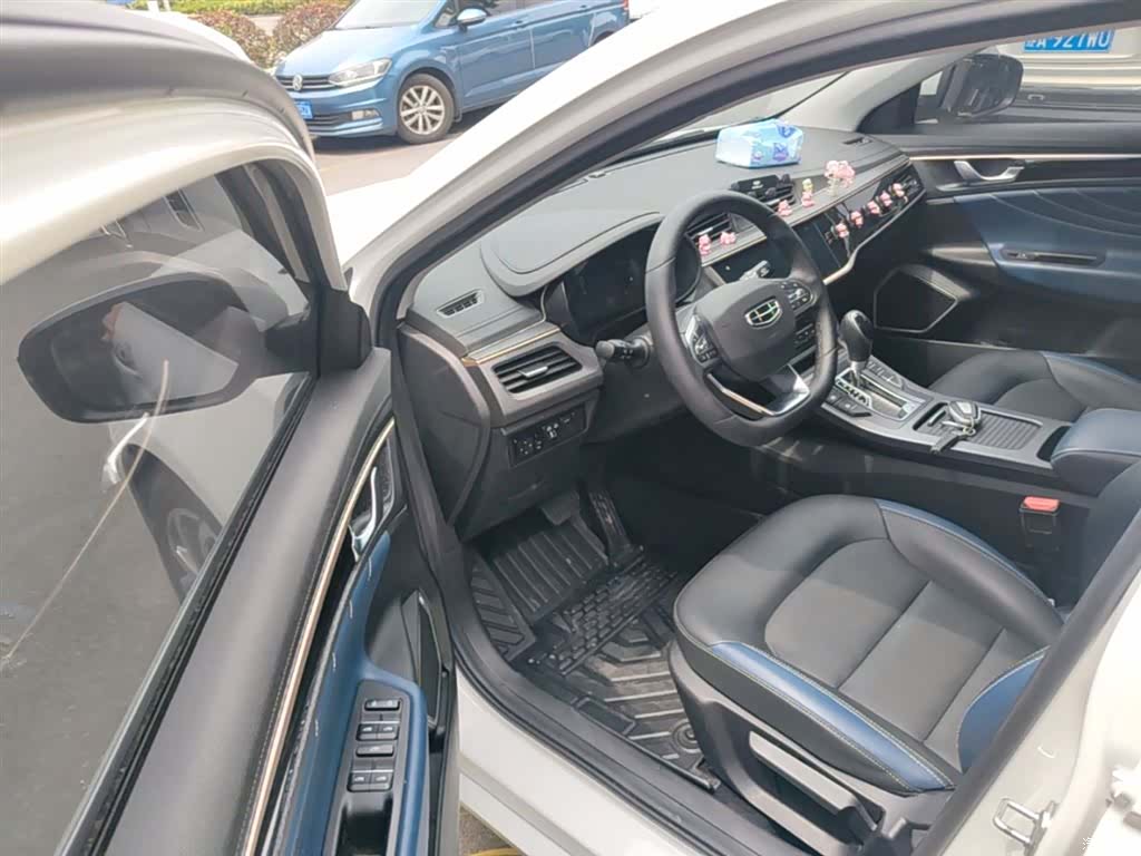 Geely Emgrand, 2021 12