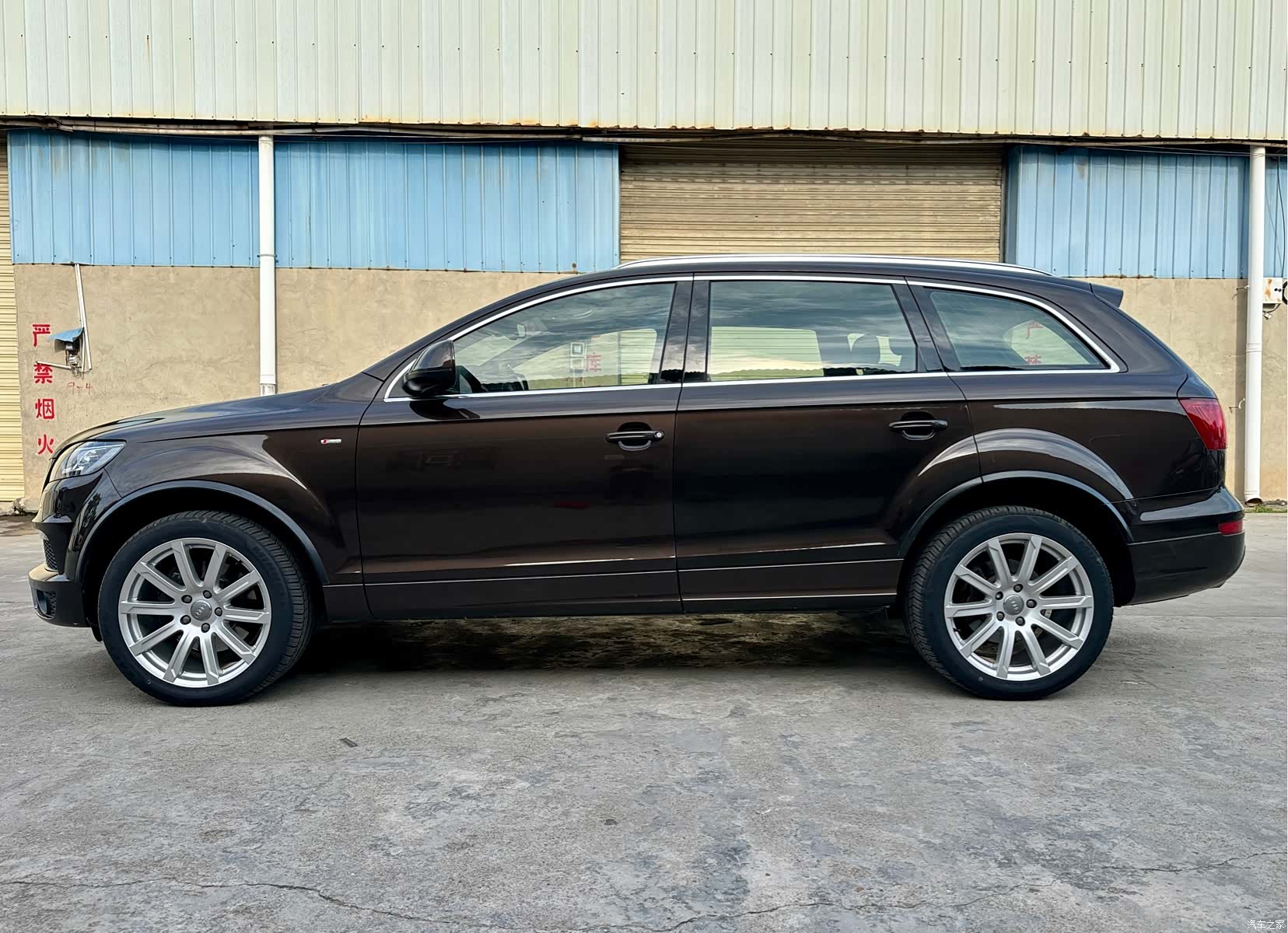 Audi Q7, 2011 4