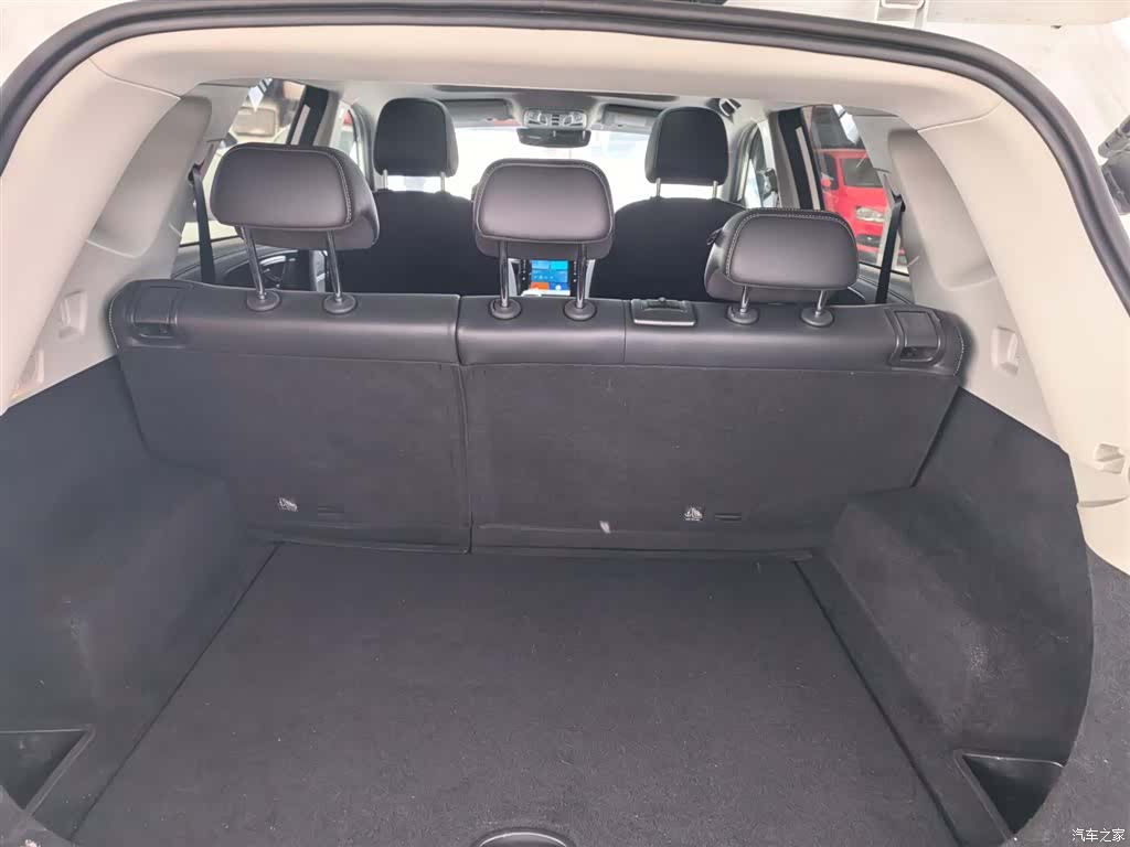 Roewe RX5, 2022 25